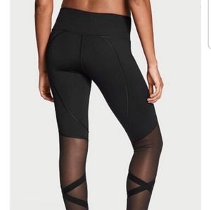 Black mesh VS knockout leggings